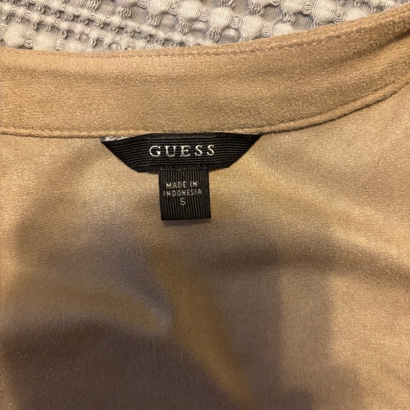 Beautiful Faux Suede Zipper Front Guess Top - Picture 10 of 11